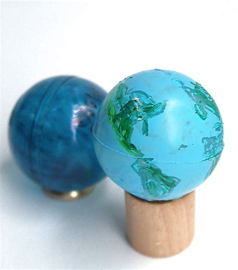 Miniature Prophets: The Role of Micro Sized Divination Globes in History
